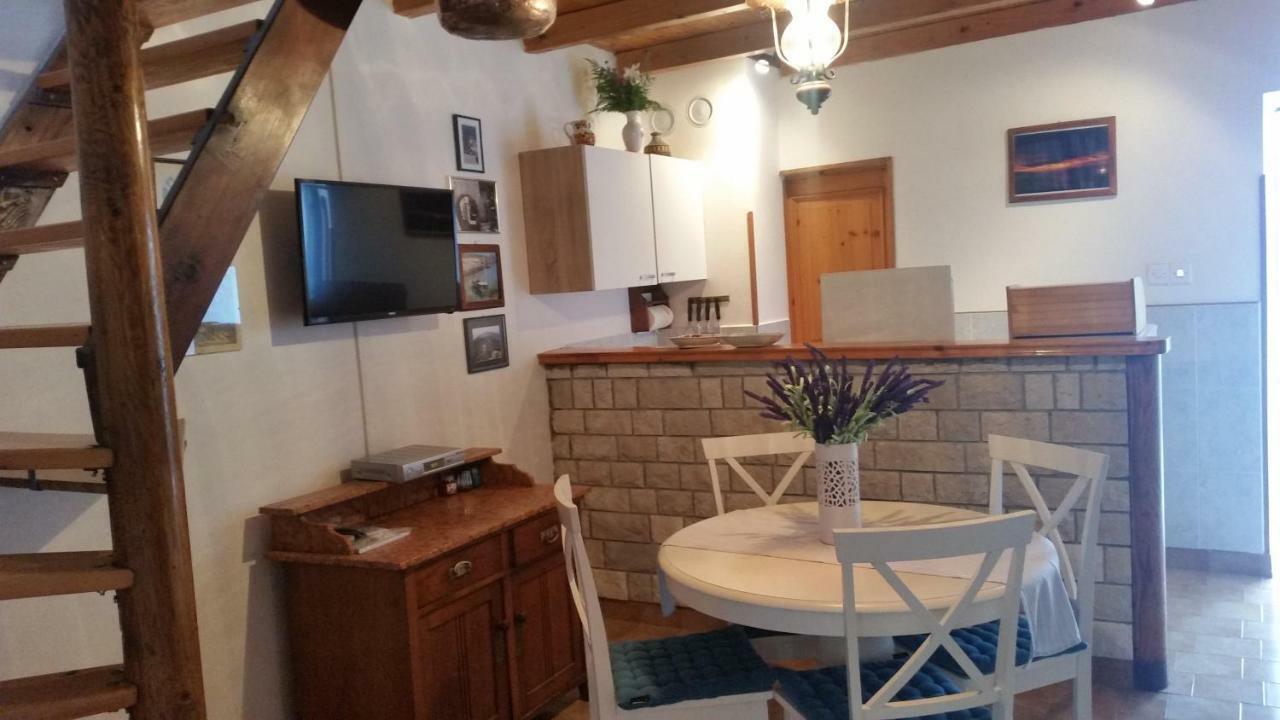 Cesaric Apartment Црес Экстерьер фото