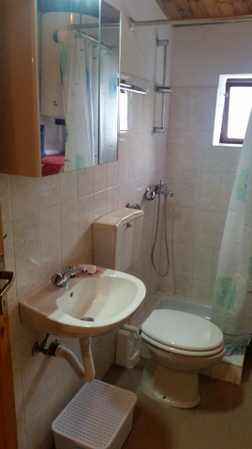 Cesaric Apartment Црес Экстерьер фото