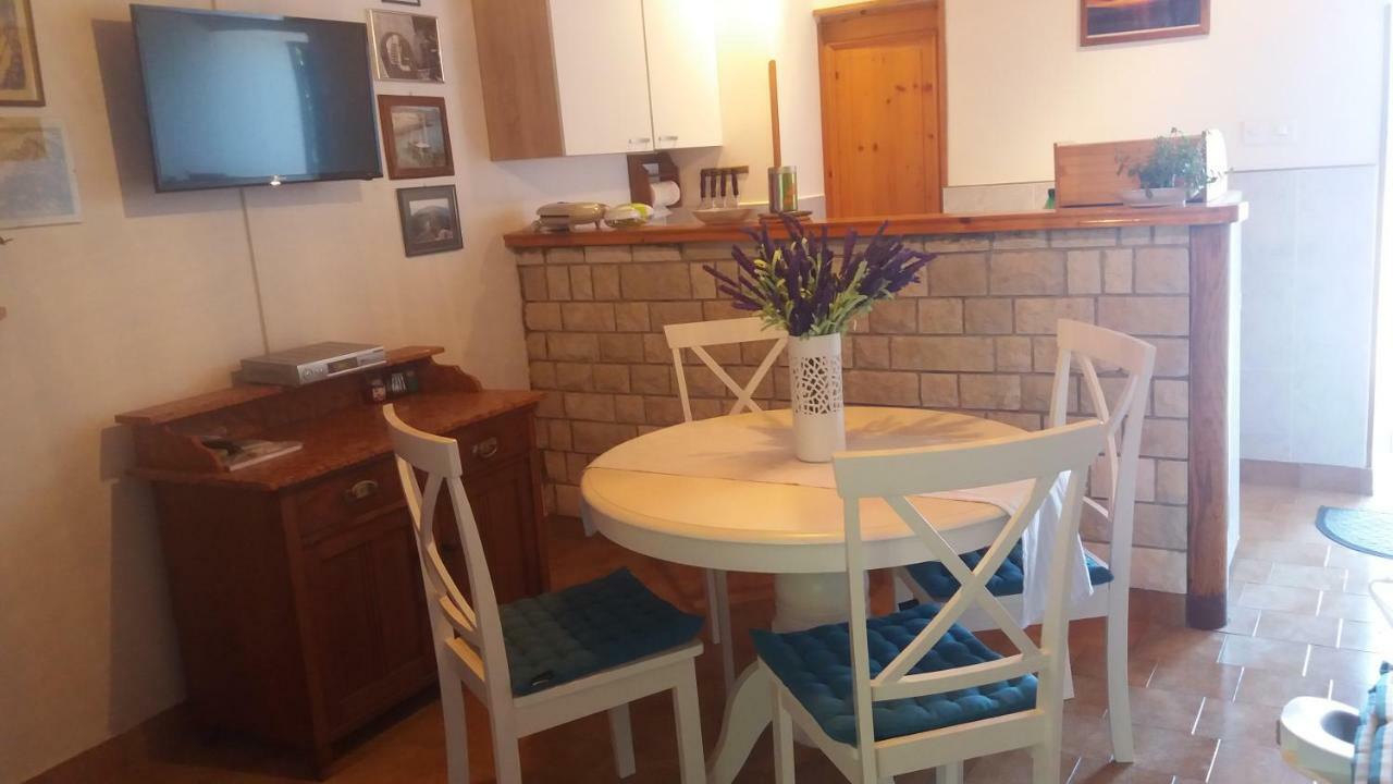 Cesaric Apartment Црес Экстерьер фото