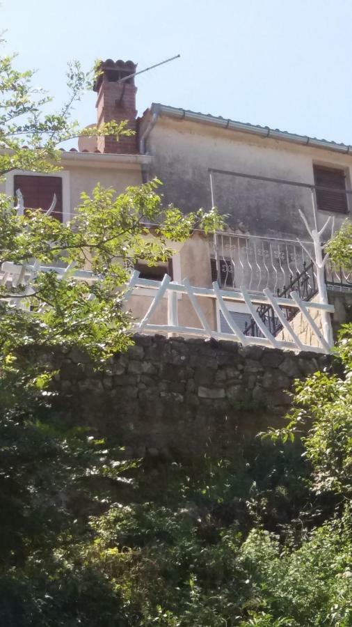 Cesaric Apartment Црес Экстерьер фото